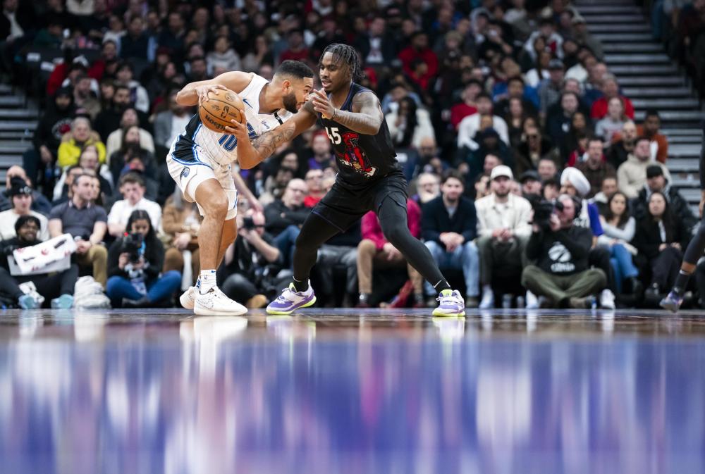 出一记横传 出一记横传