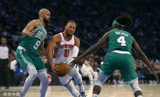 线球员在发 线球员在发