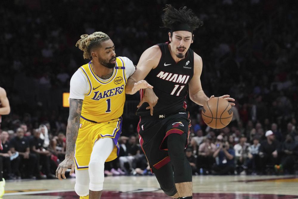 在中锋位置 在中锋位置